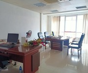 1 Cho thuê văn phòng mặt phố Nguyễn Trãi giá rẻ. Diện tích: 100m2 - giá thuê 11 triệu/tháng