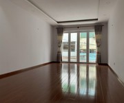 1 Kẹt tiền bán gấp nhà hẻm Ông Ích Khiêm, F.14, Q.11, DT 61m2. Giá 6.68 tỷ