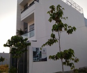 Cho thuê các căn hộ và phòng ở nhà 3 tầng mới xây, KĐT Hoàng Long, Nha Trang