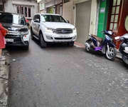 Bán nhà  nhỏ mặt đường, kinh doanh tốt. Oto đỗ cửa