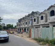 3 Nhà 1 trệt 2 lầu, đường nhựa 7m, sổ sẵn, ngay chợ bưng cầu p. Hiệp an, thủ dầu một giá chỉ 1 tỷ 8,