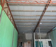 Cho thuê kho MT ĐƯỜNG 5.5m gần Huỳnh Ngọc Huệ 140m2, 10 tr.th