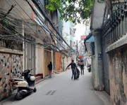 Bán đất cầu giấy diên tích 59m2 ngõ gần chợ sổ vuông nở hậu chỉ 4,9 tỉ