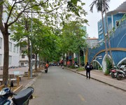 Cần bán mảnh đất 250m2, mặt tiền 10m, vỉa hè 4m, vuông vắn mặt đường Nguyễn Văn Tuyết - Đống Đa