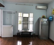 3 Cho thuê nhà tập thể Phố Quỳnh Mai, 40m2-2PN, có nội thất, giá chỉ 4tr