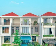 Nhà 3 tầng , đối diện công viên ROYAL PARK  giá sập sàn 3,550 tỷ