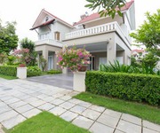 1 Bán căn Biệt thự Song Lập 34 lô B3 Xanh Villas cách suối chỉ 30m.