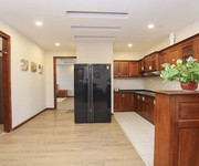 1 Cho thuê Căn hộ đẹp tòa VEAM Tây Hồ . 689 Lạc Long Quân, vew Hồ Tây dt 140m2, 3pn .