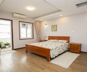 4 Cho thuê Căn hộ đẹp tòa VEAM Tây Hồ . 689 Lạc Long Quân, vew Hồ Tây dt 140m2, 3pn .