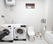 5 Cho thuê Căn hộ đẹp tòa VEAM Tây Hồ . 689 Lạc Long Quân, vew Hồ Tây dt 140m2, 3pn .