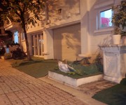 1 Chính chủ cần cho thuê gấp tòa btlk 3 tầng 250 m2 cả sân vườn