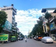 Bán nhà 3 tầng mặt đường Nguyễn Văn Cừ,gần Chè Hằng Nga-Cột 5.DT:38m2