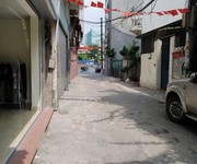 3 Cho thuê nhà nguyên căn hoặc thuê lẻ từng tầng tại ngõ 1197 đường Giải Phóng, Hà Nội.