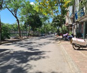 3 Cho thuê nhà nguyên căn phố Nguyễn Đình Hoàn: DTSD200m2, ô tô đỗ cửa, 18tr 3 Cho thuê nhà nguyên căn phố Nguyễn Đình Hoàn: DTSD200m2, ô tô đỗ cửa, 18tr