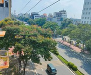 Do có việc nên gia đình muốn chuyển nhượng nhanh căn nhà 5 tầng mặt đường Thanh Niên phường Quang Tr