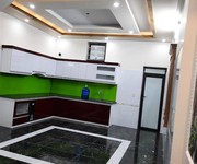 4 Nhà tuyến Tô Hiệu ôtô vào nhà .