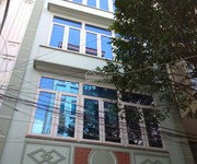 2 Cho thuê nhà phân lô ngõ 118 phố Nguyễn Khánh Toàn. DT 55m2 x 5 tầng, mặt tiền 4m, ngõ rộng 7m