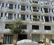 5 Còn duy nhất 2 căn nằm ngay mặt tiền Lê Thị Riêng quận 12 có SHR 5 Còn duy nhất 2 căn nằm ngay mặt tiền Lê Thị Riêng quận 12 có SHR