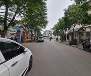 CHÍNH CHỦ    Bán Biệt thự nhà vườn KĐT Việt Hưng - Long Biên 215m2, giá 28,5 tỷ.
