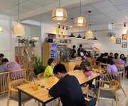 1 Cần Sang Quán café Đường Mặt Tiền Ni Sư Huỳnh Liên ,Quận Tân Bình , TP Hồ Chí Minh