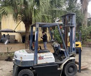 2 Máy nâng komatsu 2 Máy nâng komatsu