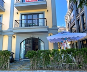 Chính chủ cần cho thuê căn villas đã full nội thất đẹp, sang chảnh.