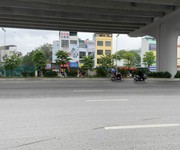 Bán nhà 61m2, mặt phố Phạm Văn Đồng