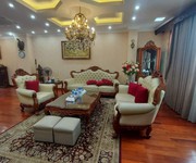 Toà nhà siêu đẹp cần thanh khoản cực gấp, tặng lại toàn bộ nội thất.