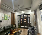 8 Cần bán gấp nhà 4 tầng, Trung tâm quận Hải Châu, diện tích 50m2, ngang 4,5m