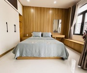2 Bán nhà mặt tiền kinh doanh buôn bán 3 lầu,6pn 7toilet, sổ hồng chính chủ.