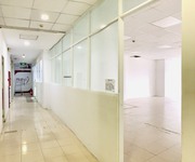 4 Cho thuê VP, Studio, KD tự do tại Q4 kế Riverside đường Bến Vân Đồn 4 Cho thuê VP, Studio, KD tự do tại Q4 kế Riverside đường Bến Vân Đồn