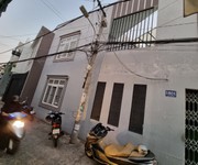 Bán căn nhà đường hẻm Huỳnh Thúc Kháng - Trệt lầu giá tốt