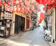 Bán nhà riêng sổ đỏ chính chủ. HBT, Hà Nội.