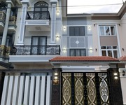 352 Chính chủ bán căn Đức Khải Quận 2.