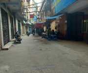 195 Chính chủ bán căn Đức Khải Quận 2.