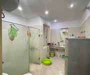 130 Chính chủ bán căn Đức Khải Quận 2.