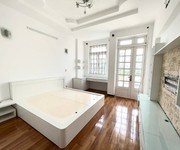 702 Chính chủ bán căn Đức Khải Quận 2.