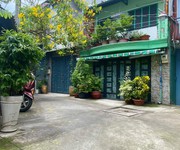 182 Chính chủ bán căn Đức Khải Quận 2.