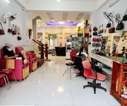 1055 Chính chủ bán căn Đức Khải Quận 2.