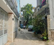 727 Chính chủ bán căn Đức Khải Quận 2.
