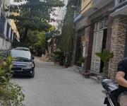 642 Chính chủ bán căn Đức Khải Quận 2.