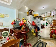 575 Chính chủ bán căn Đức Khải Quận 2.