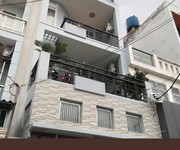 272 Chính chủ bán căn Đức Khải Quận 2.