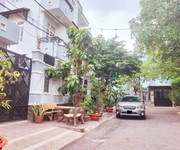 636 Chính chủ bán căn Đức Khải Quận 2.