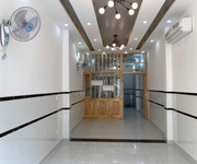 686 Chính chủ bán căn Đức Khải Quận 2.