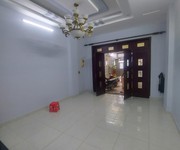 996 Chính chủ bán căn Đức Khải Quận 2.