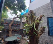 663 Chính chủ bán căn Đức Khải Quận 2.