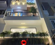 980 Chính chủ bán căn Đức Khải Quận 2.