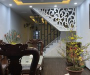 425 Chính chủ bán căn Đức Khải Quận 2.