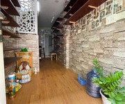 853 Chính chủ bán căn Đức Khải Quận 2.